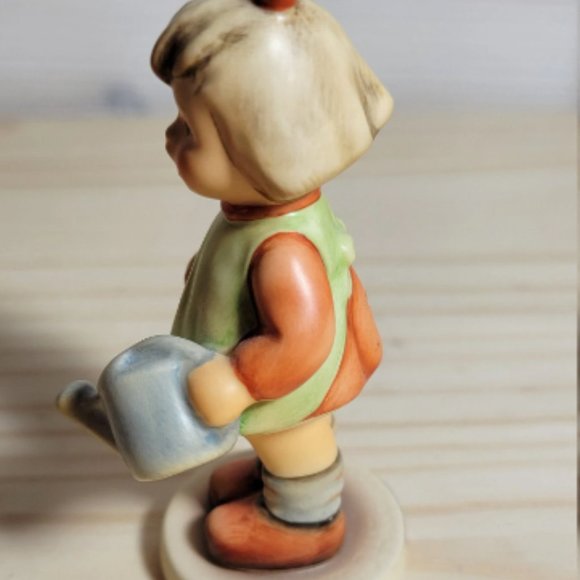 Hummel #729 TMK 7 "Natures Gift" from 1996 - Picture 2 of 6